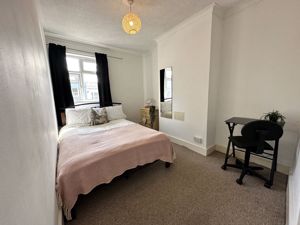 Bedroom- click for photo gallery